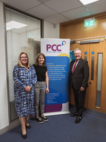 Photo Caption: (L-R PCC Chair Ruth Sutherland and PCC Chief Executive Meadhbha Monaghan welcome Minister Nesbitt to the Patient and Client Council 20 August 2024)